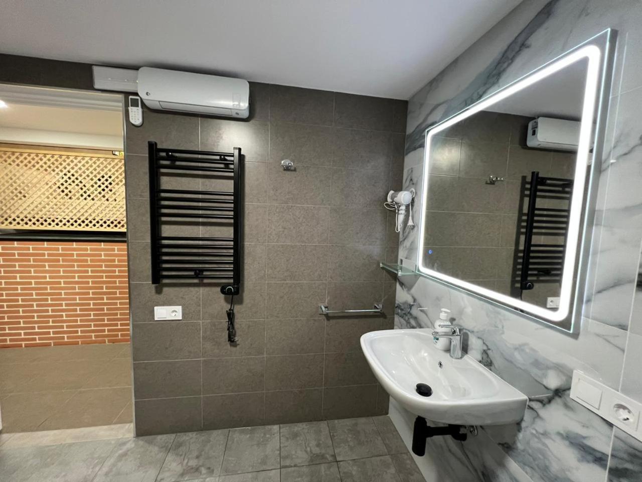 Carcaixent 24 Aparthotel Βαλένθια Εξωτερικό φωτογραφία